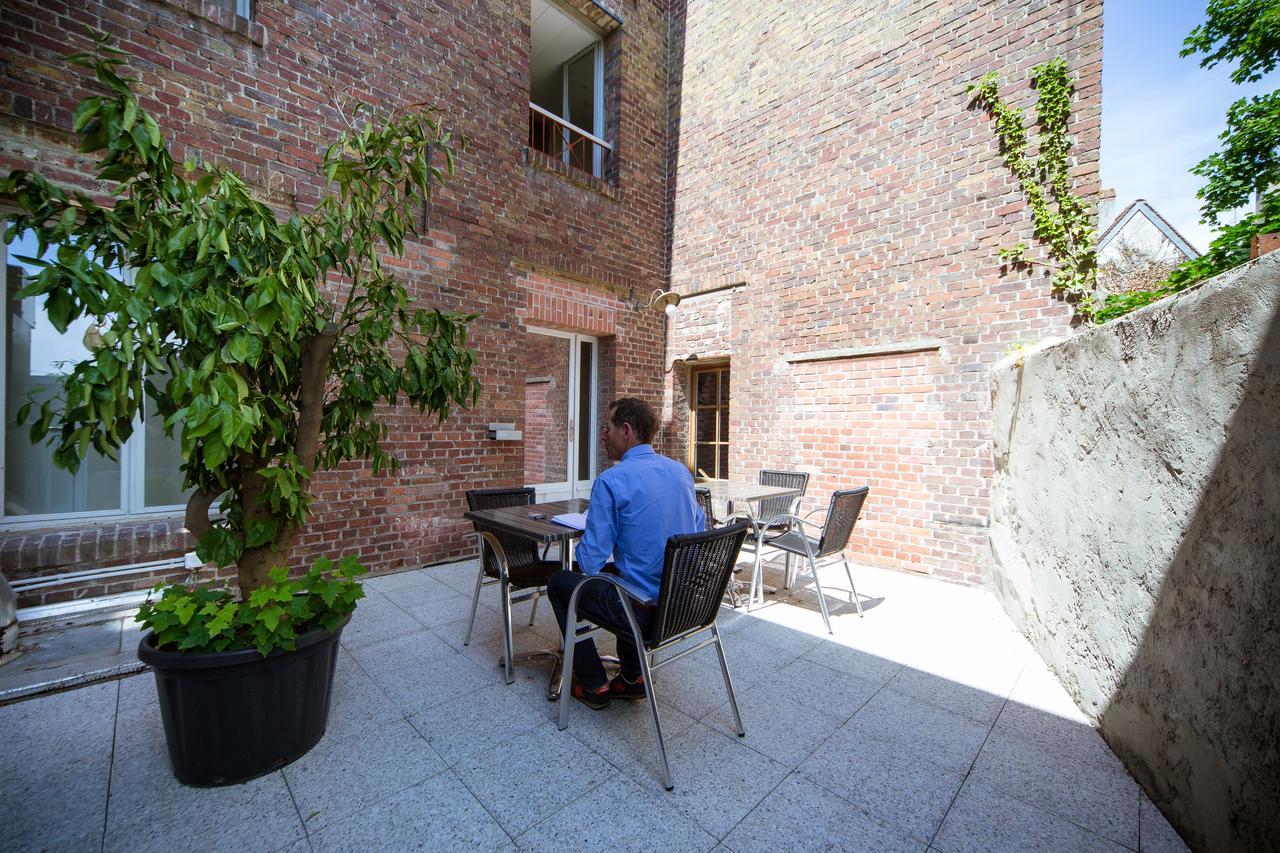 Logis Hotel - Le Petit Bellon Senlis  Ngoại thất bức ảnh