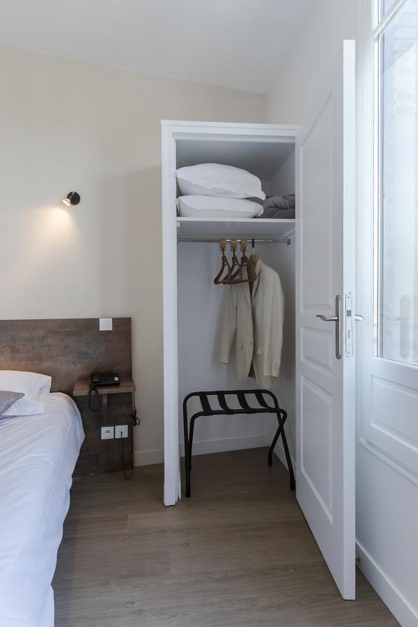 Logis Hotel - Le Petit Bellon Senlis  Ngoại thất bức ảnh