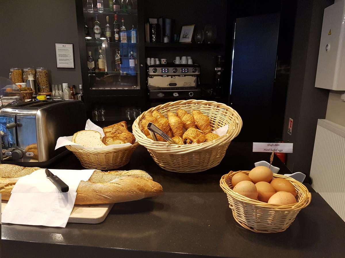 Logis Hotel - Le Petit Bellon Senlis  Ngoại thất bức ảnh